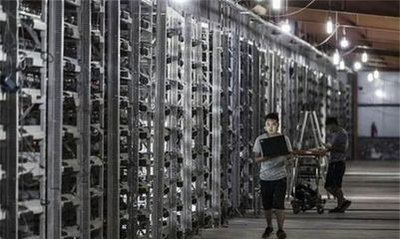 Mining farm optimizing hardware acquisitions with installment plans
