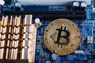 Optimized mining farm with staggered workload distribution